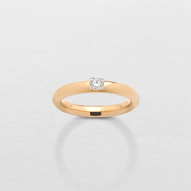 anello in oro rosa e diamanti