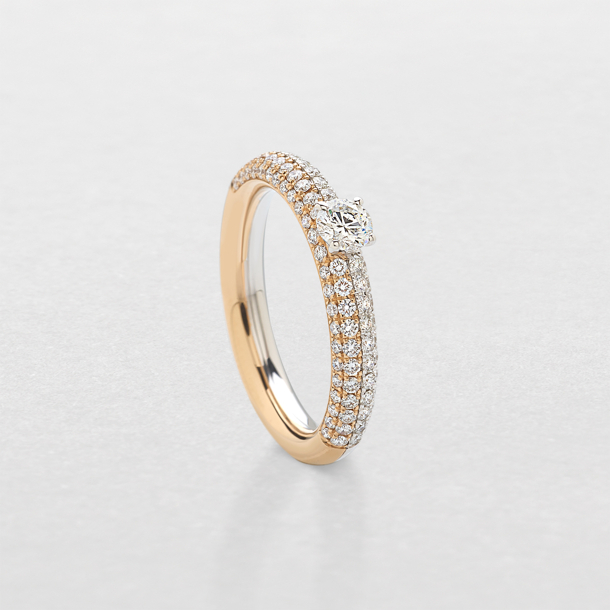 anello in oro rosa, bianco e diamanti