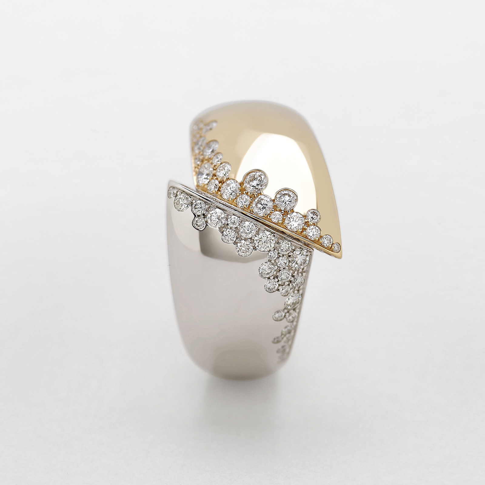 anello in oro rosa, bianco e diamanti