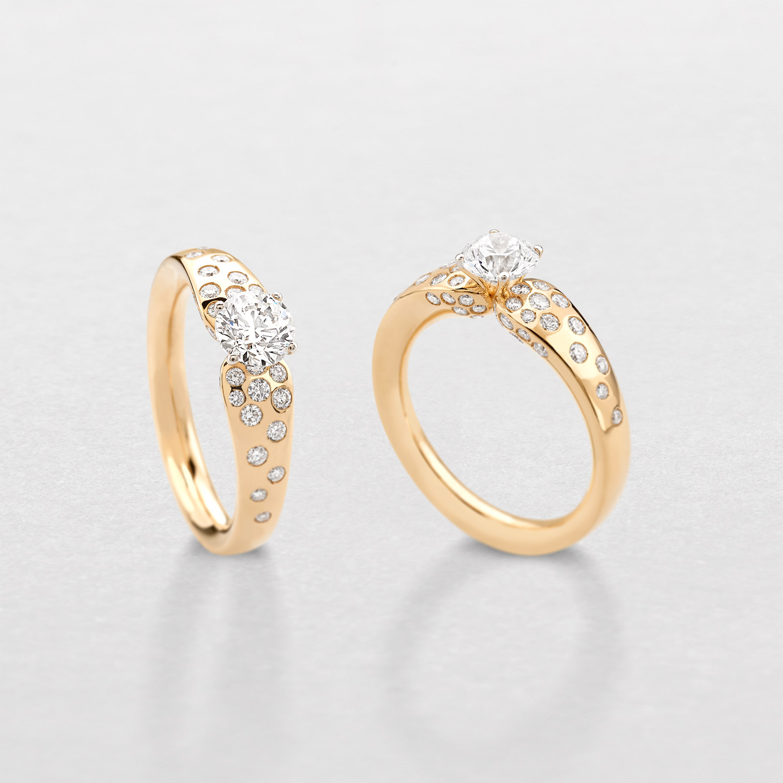 anello in oro rosa e diamanti