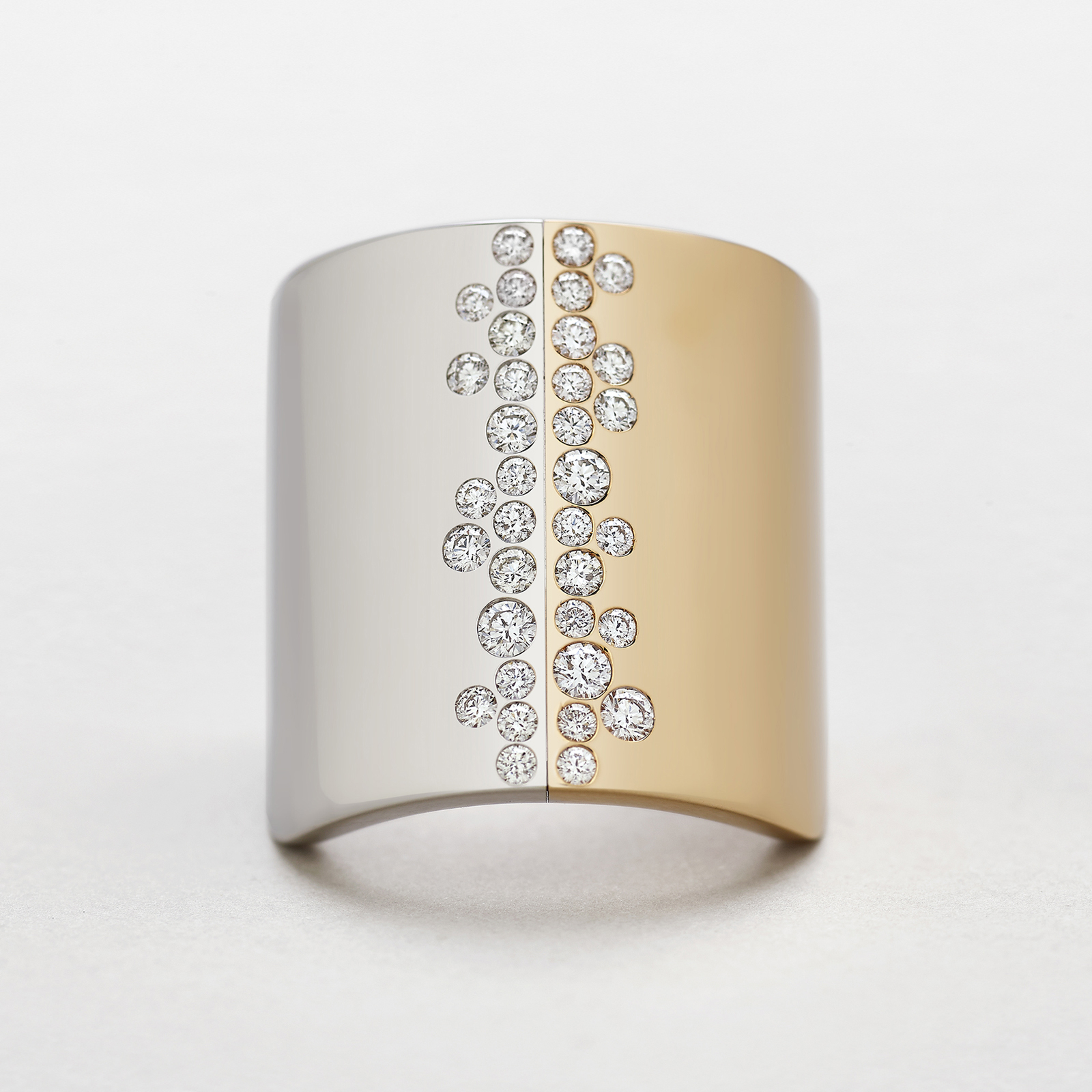 anello in oro rosa, bianco e diamanti