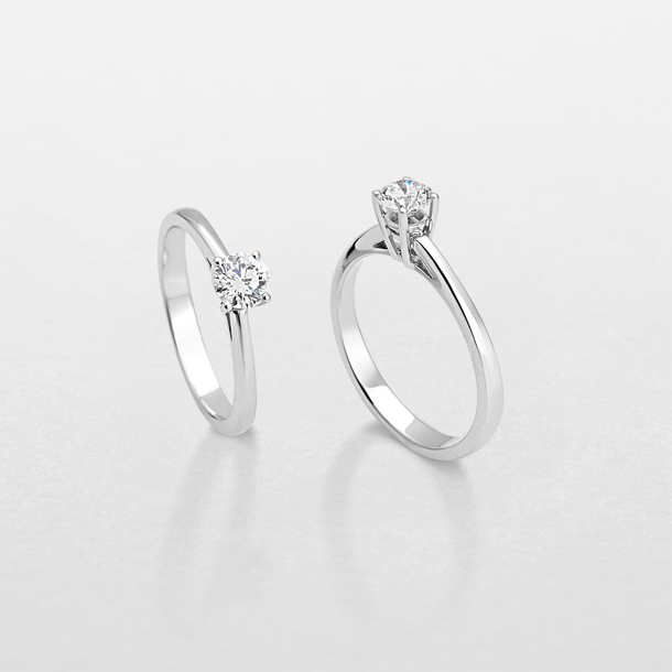 anello in oro bianco e diamanti