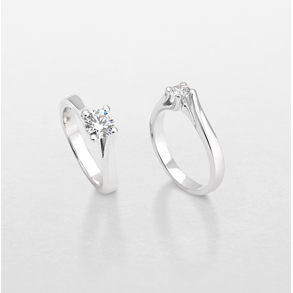 anello in oro bianco e diamanti