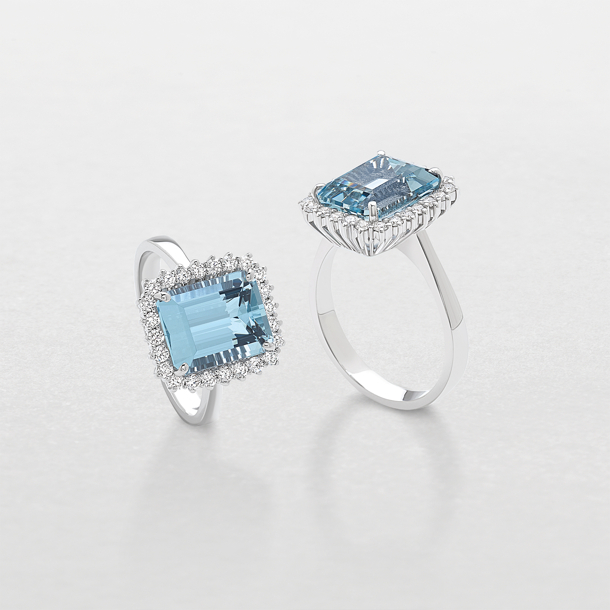 white gold with diamonds and aquamarine ring