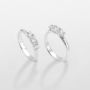 anello in oro bianco e diamanti