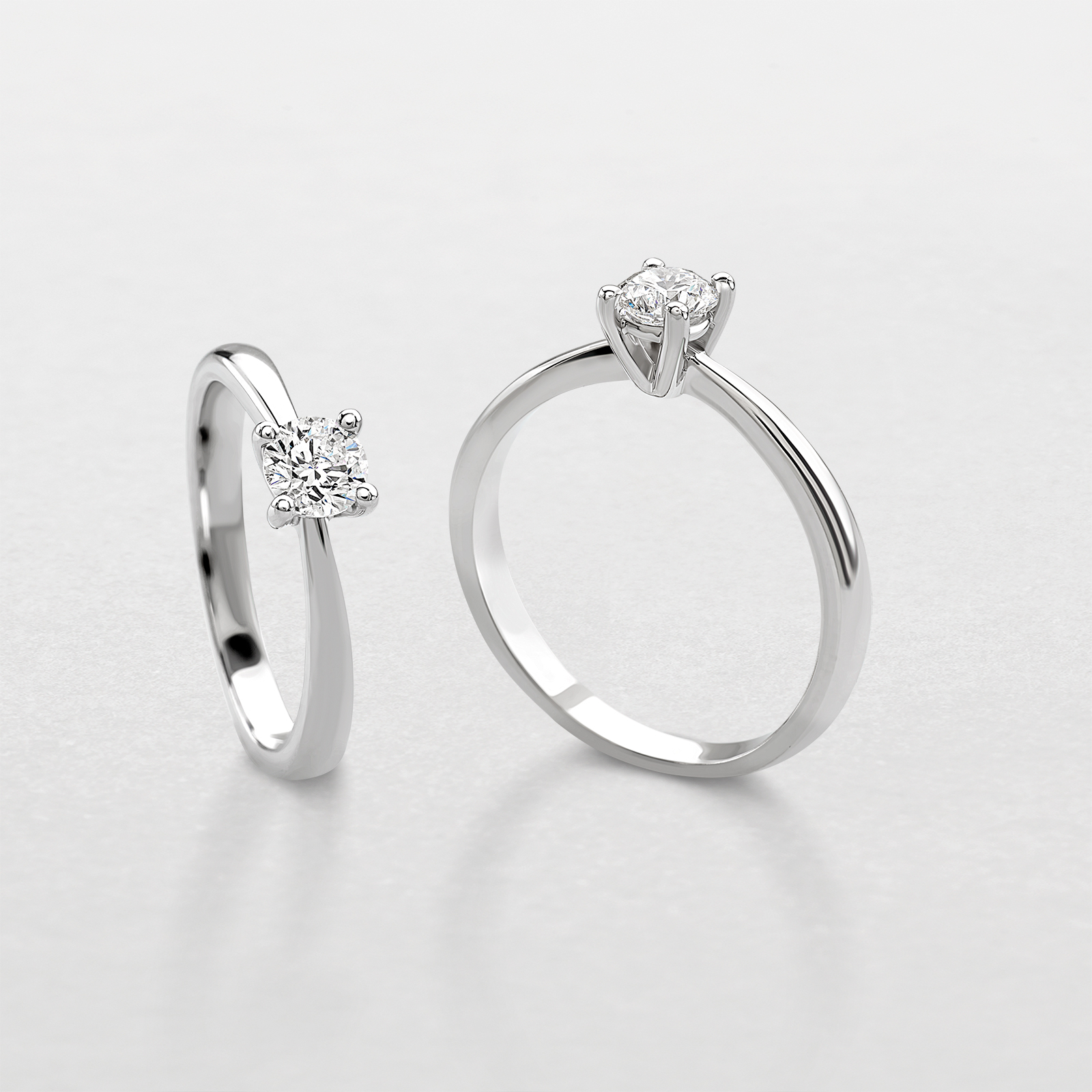 anello in oro bianco e diamanti