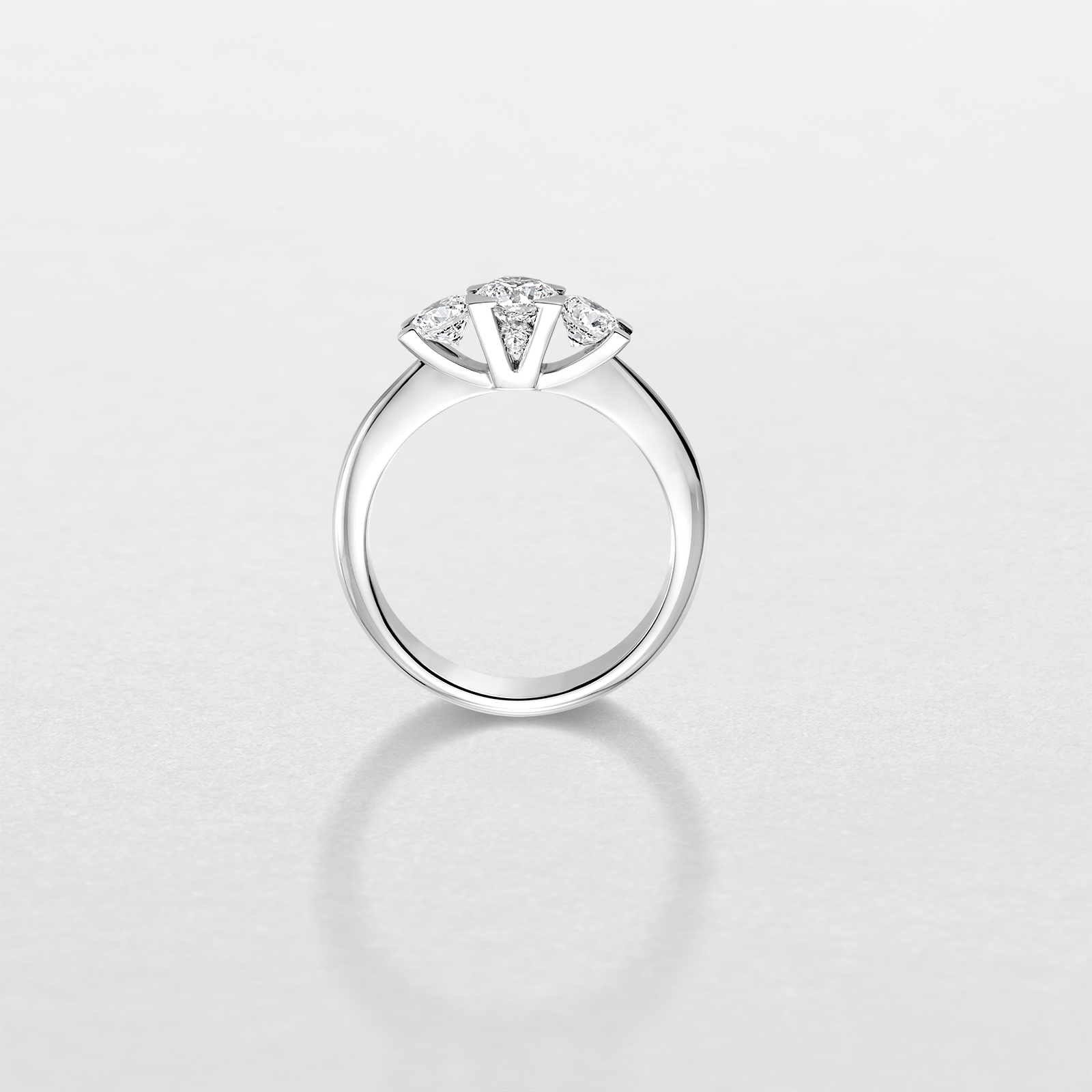 white gold and diamonds ring