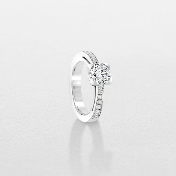 white gold and diamonds ring