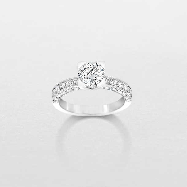white gold and diamonds ring
