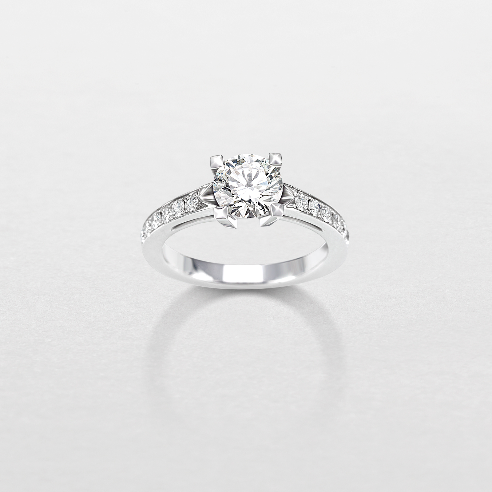 white gold and diamonds ring