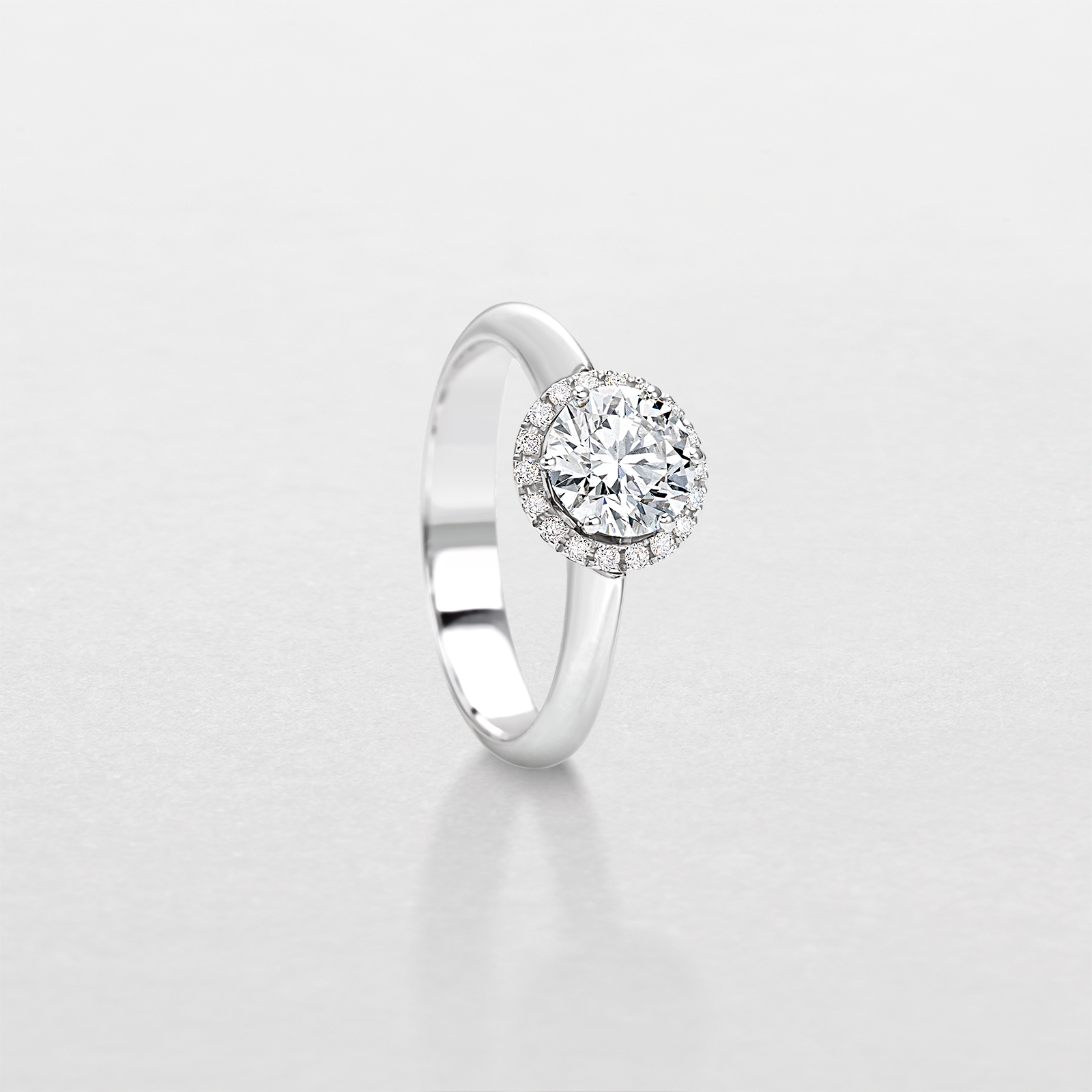 white gold and diamonds ring