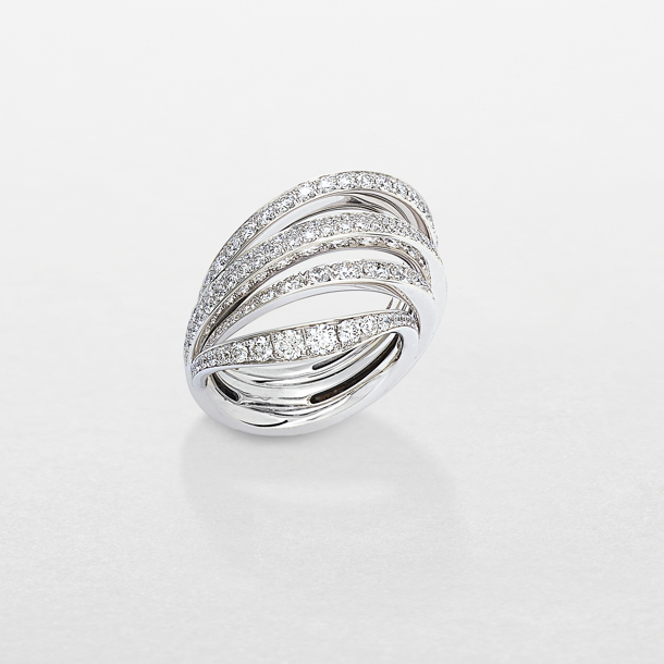 anello in oro bianco e diamanti