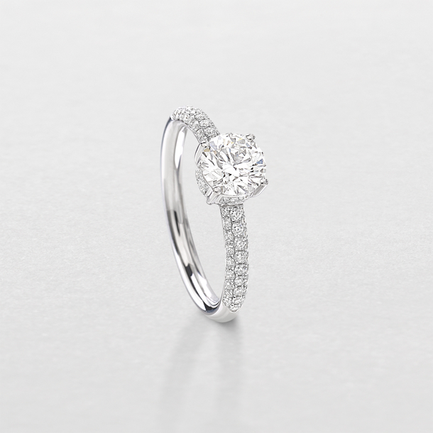 white gold and diamonds ring