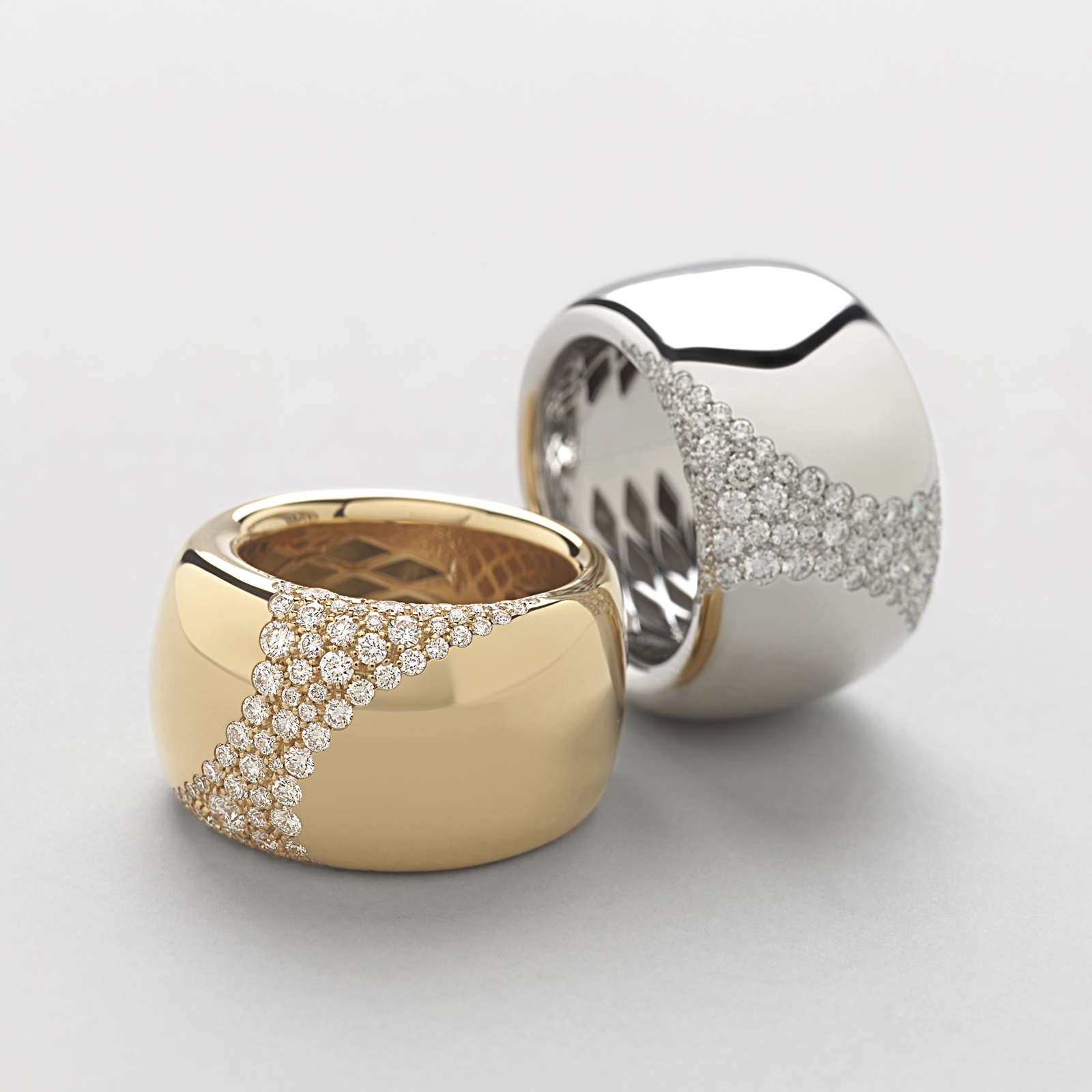 anello in oro bianco e diamanti