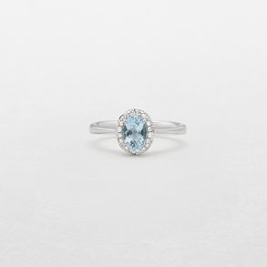 white gold with diamonds and aquamarine ring