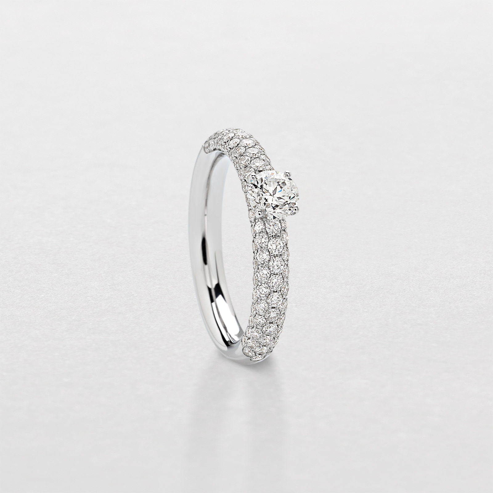 white gold and diamonds ring