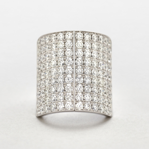 white gold and diamonds ring