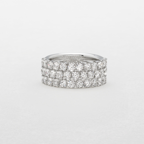 anello in oro bianco e diamanti