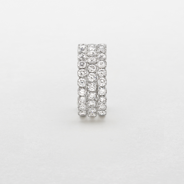 anello in oro bianco e diamanti