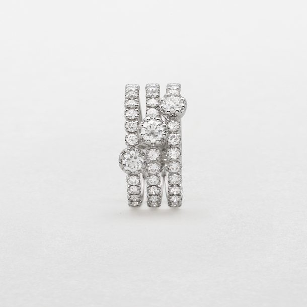 anello in oro bianco e diamanti