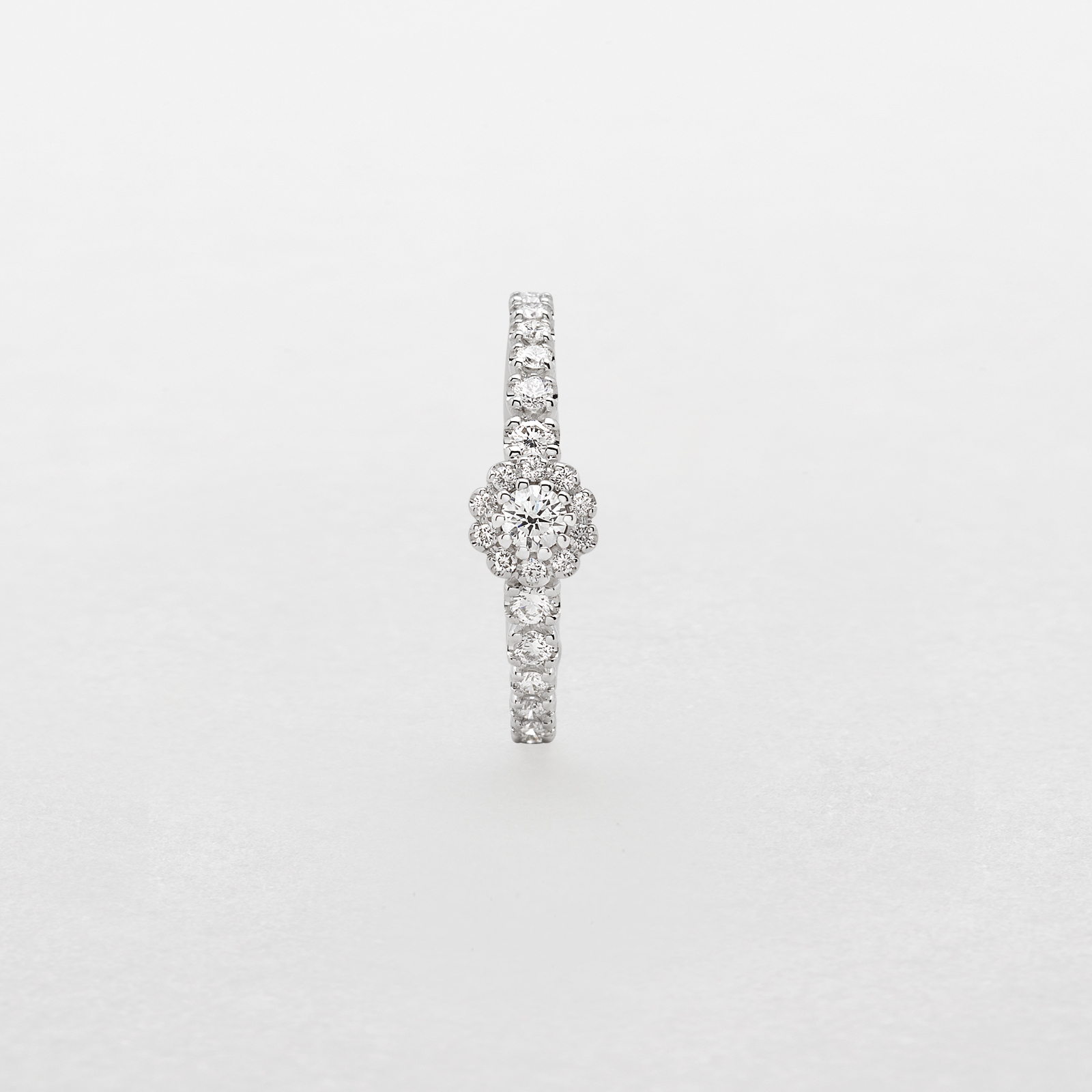 white gold and diamonds ring