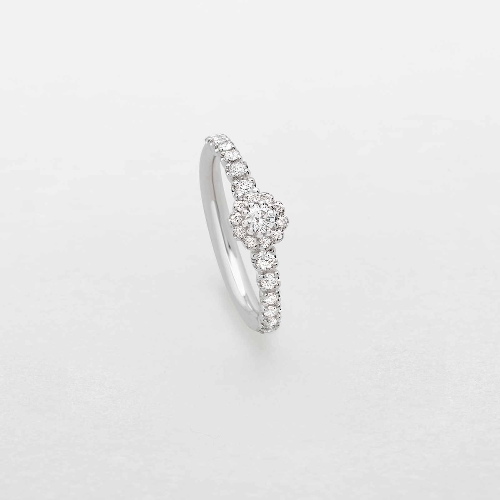 white gold and diamonds ring