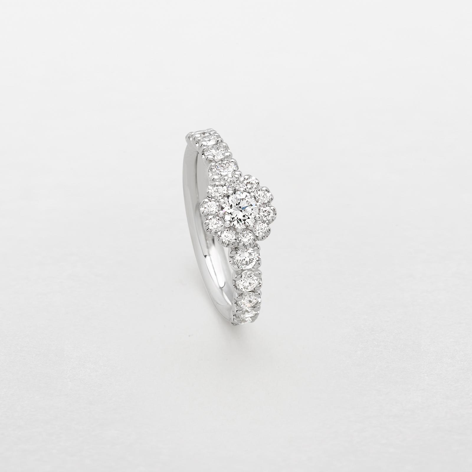 white gold and diamonds ring