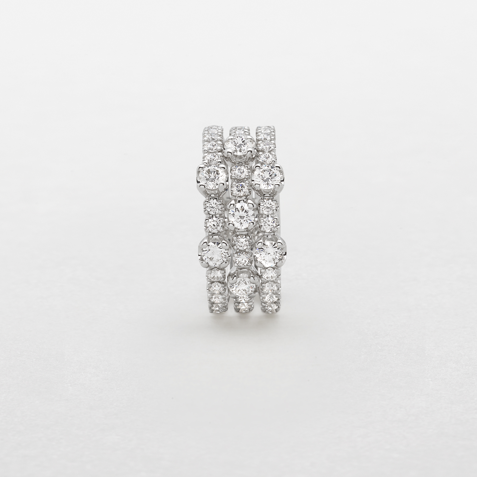 white gold and diamonds ring