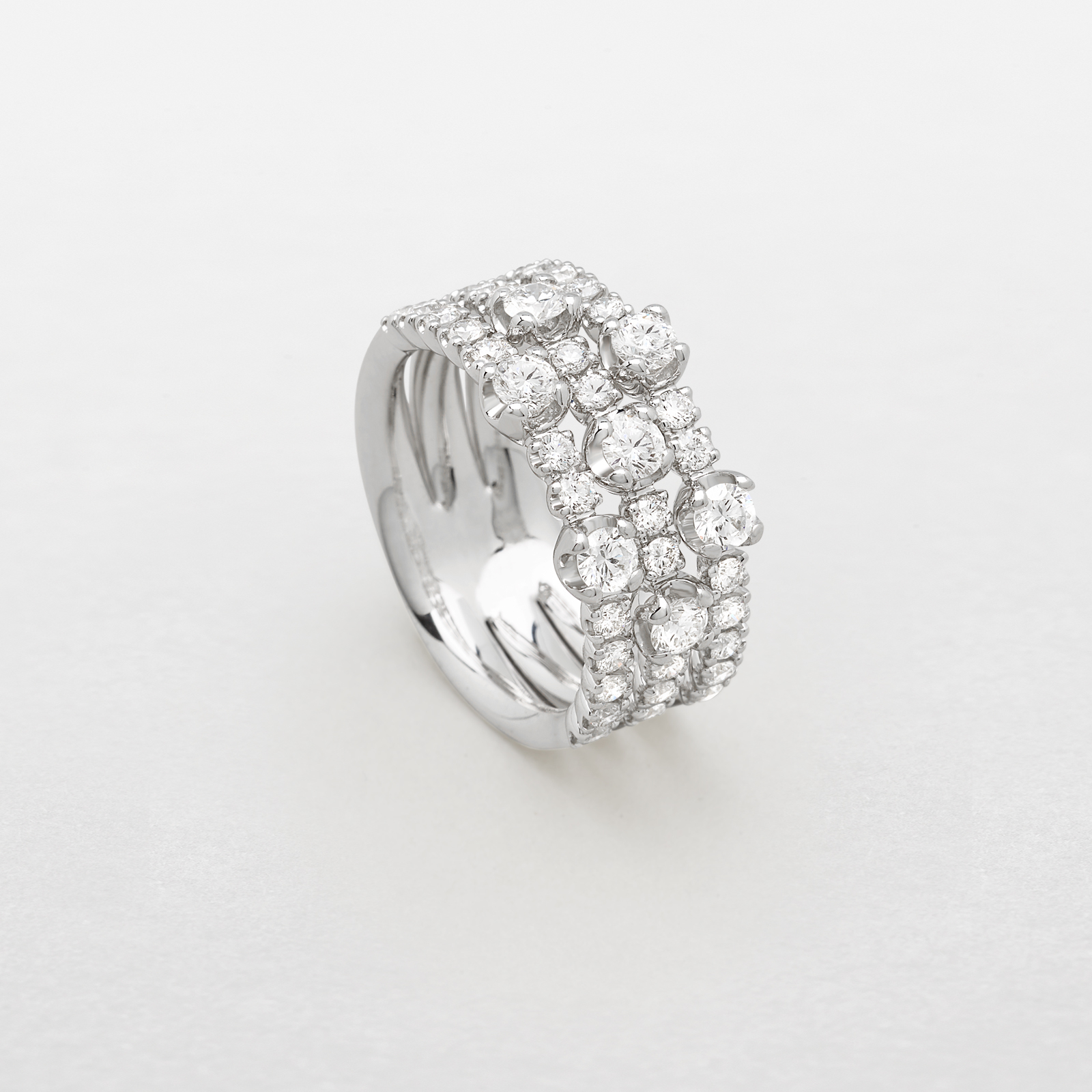 white gold and diamonds ring