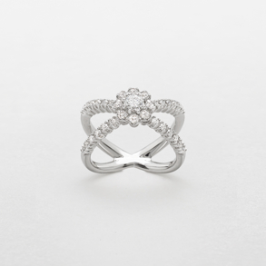 white gold and diamonds ring
