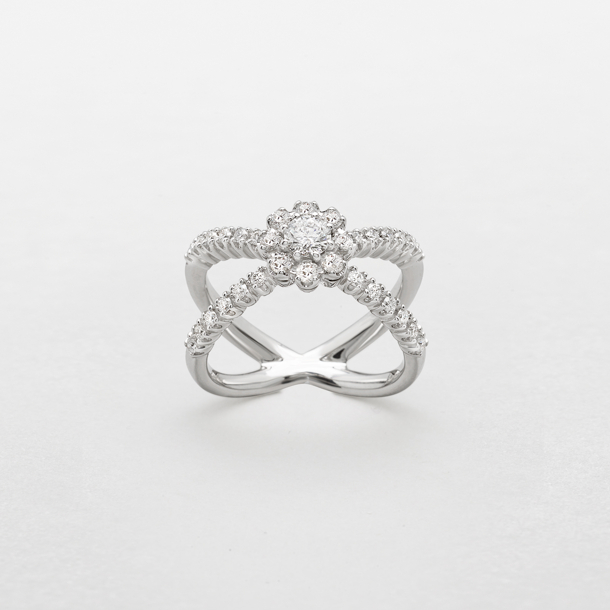 white gold and diamonds ring