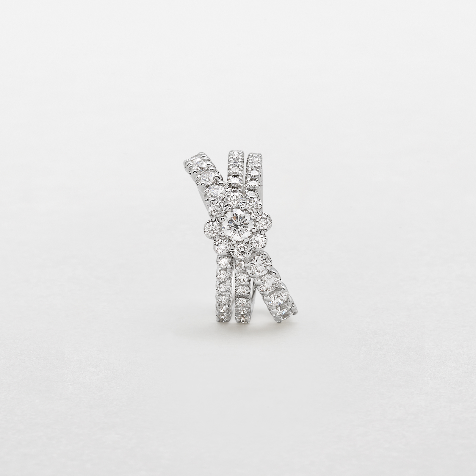 white gold and diamonds ring