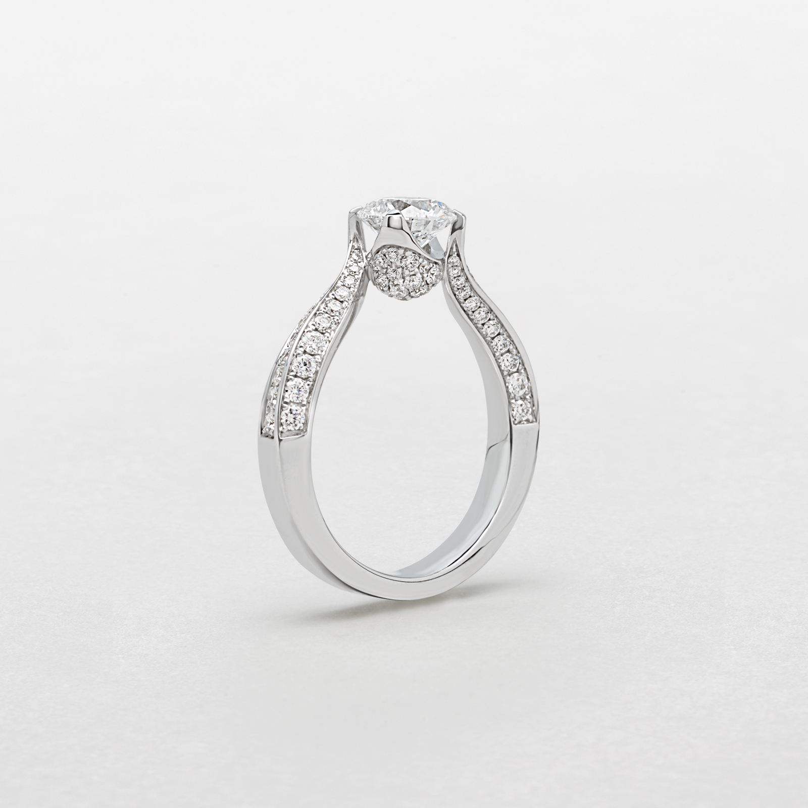 white gold and diamonds ring