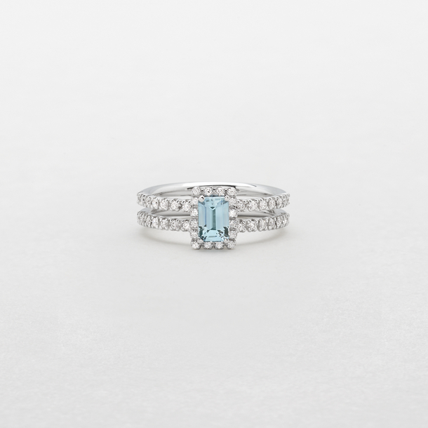 white gold with diamonds and aquamarine ring