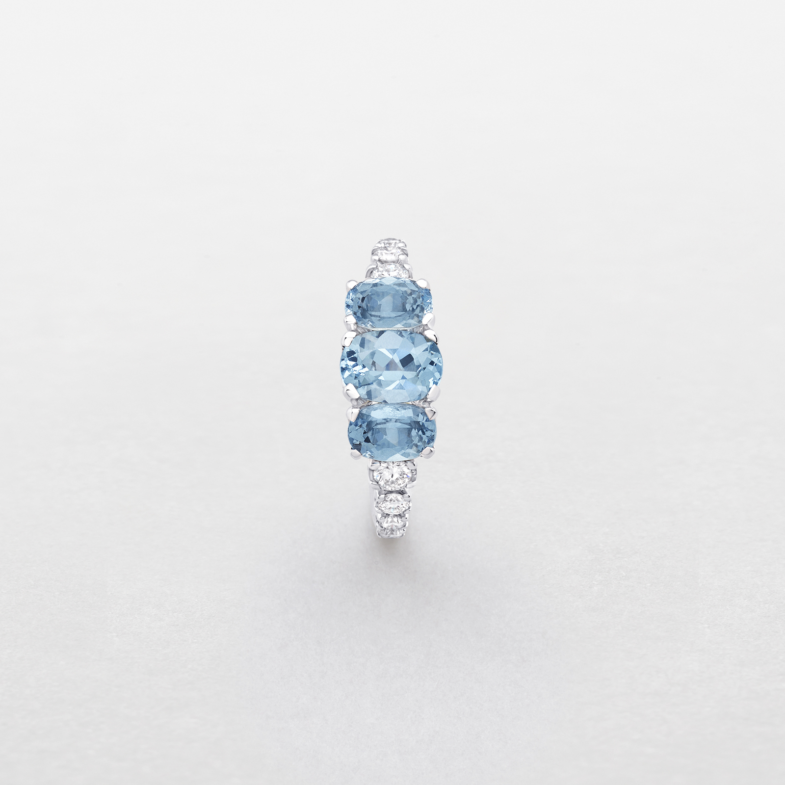 white gold with diamonds and aquamarine ring