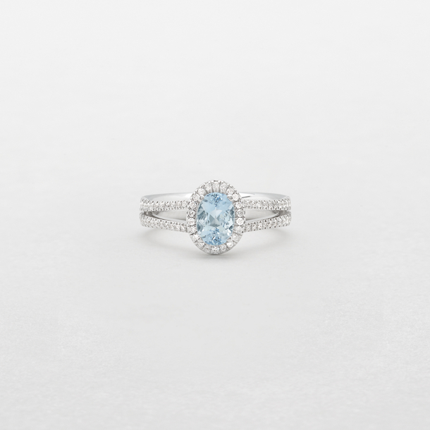 white gold with diamonds and aquamarine ring