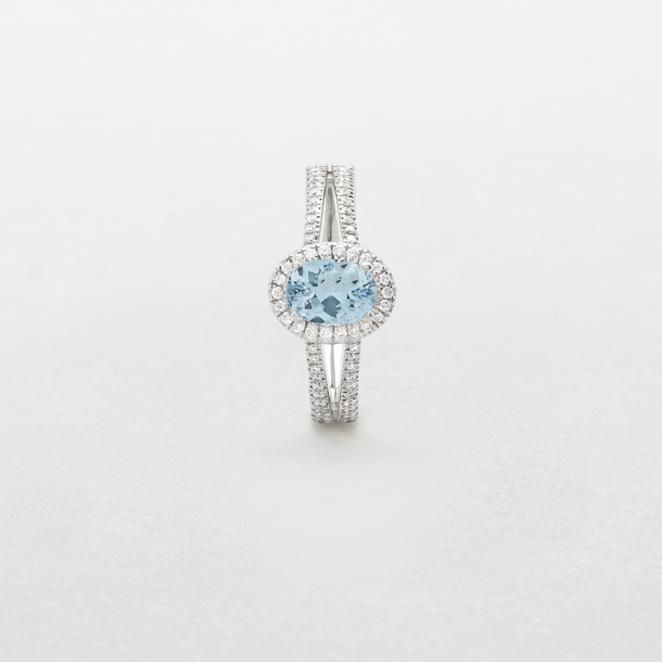 white gold with diamonds and aquamarine ring