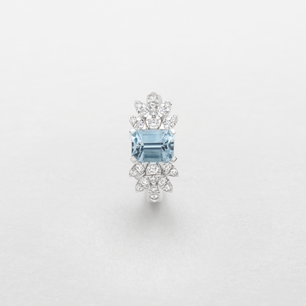 white gold with diamonds and aquamarine ring