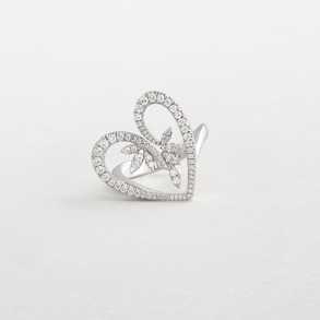 white gold and diamonds ring