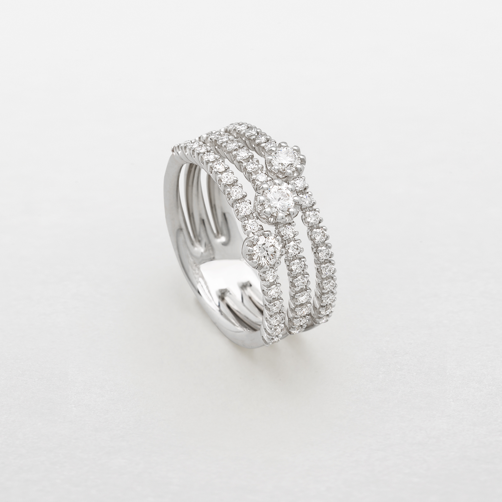 white gold and diamonds ring