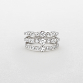 anello in oro bianco e diamanti