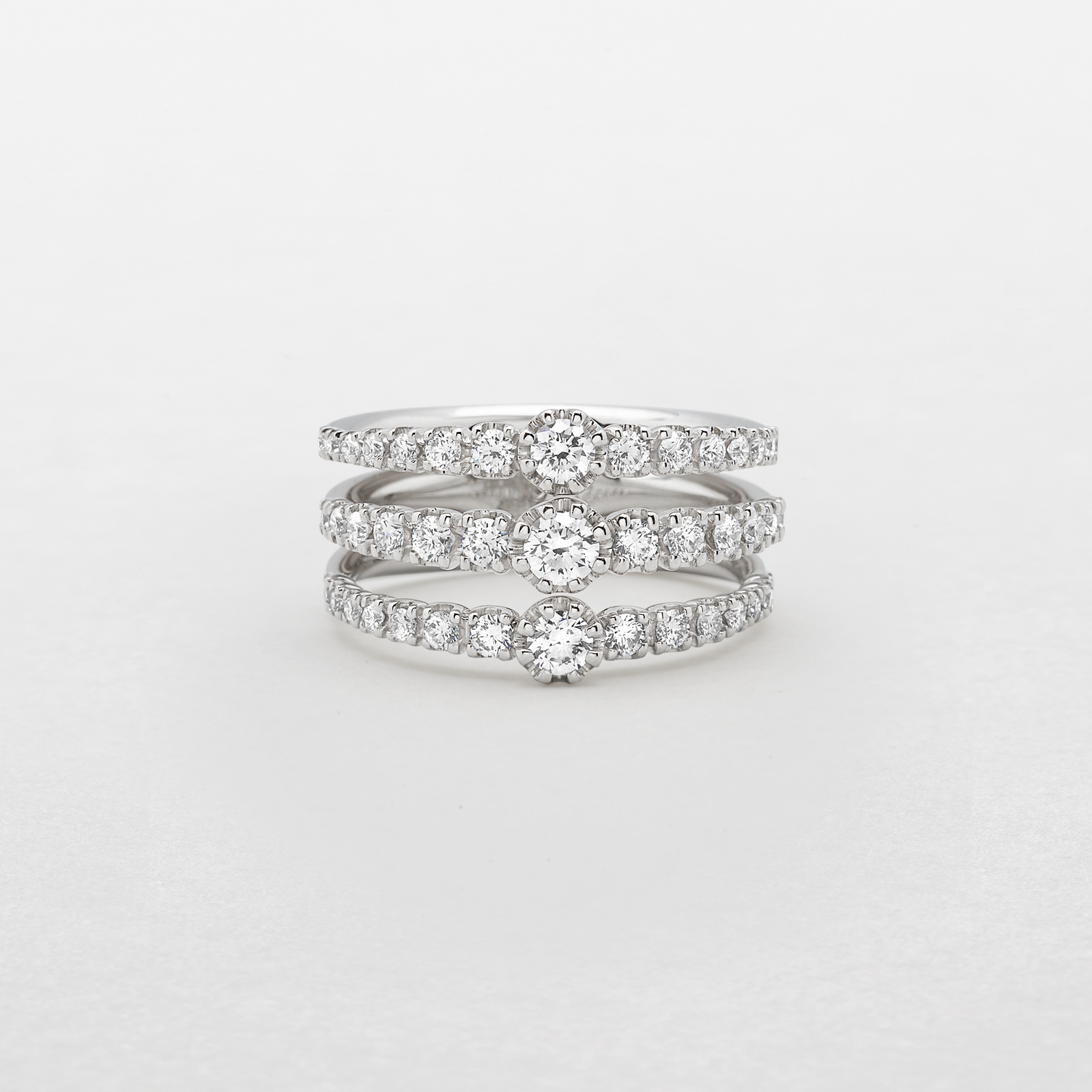 white gold and diamonds ring