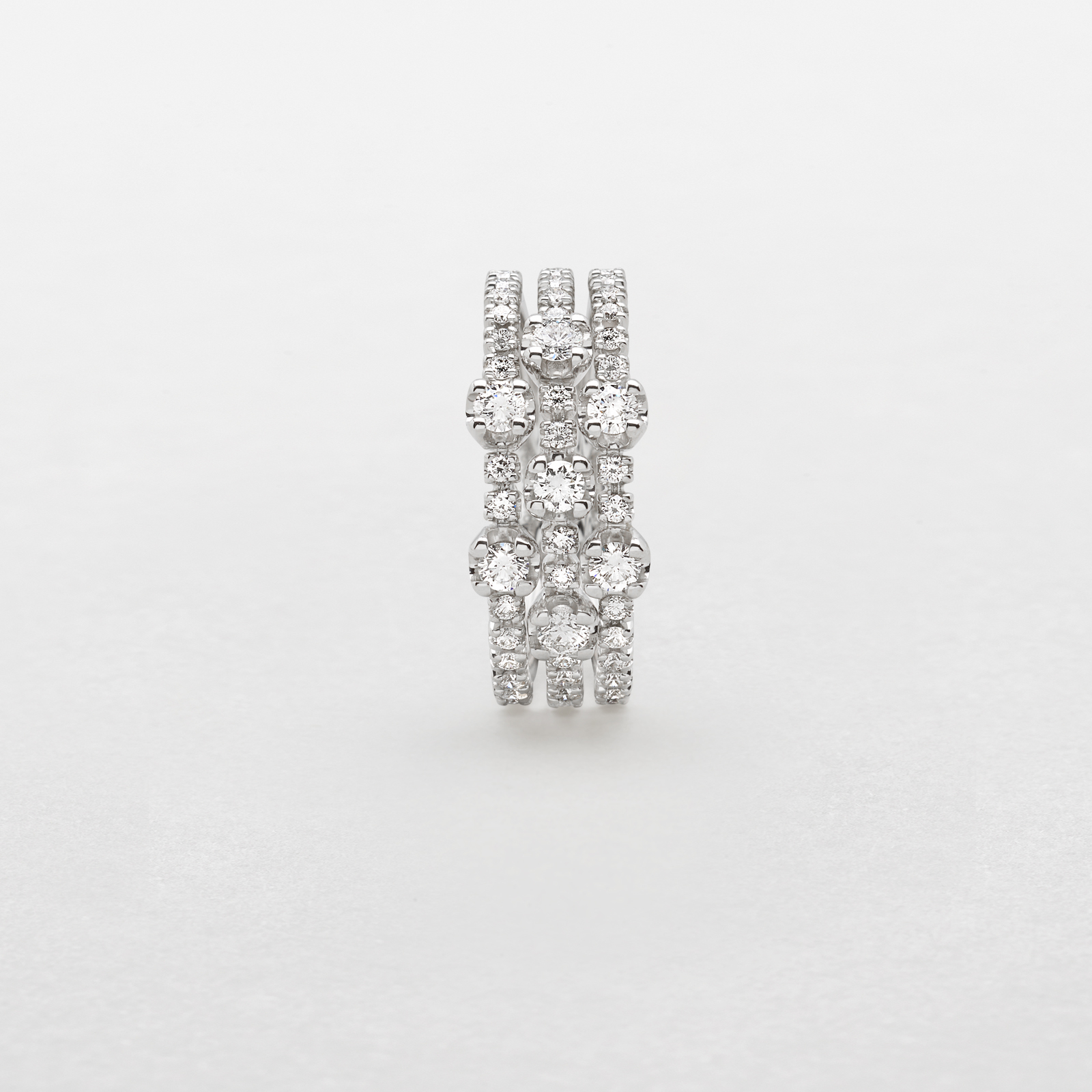 white gold and diamonds ring