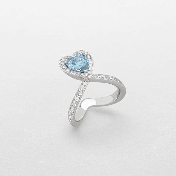 anello in oro bianco, diamanti e acquamarina