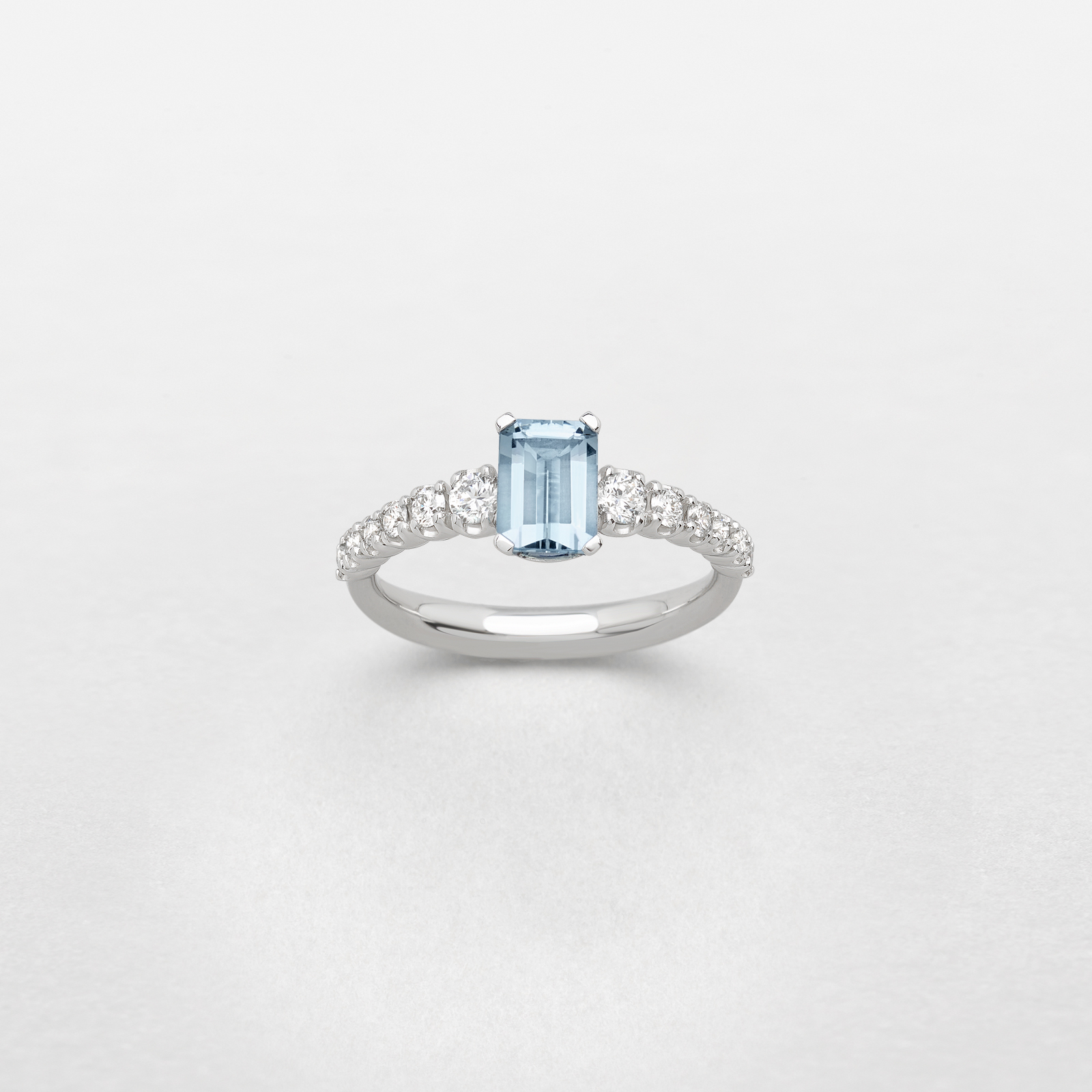 white gold with diamonds and aquamarine ring