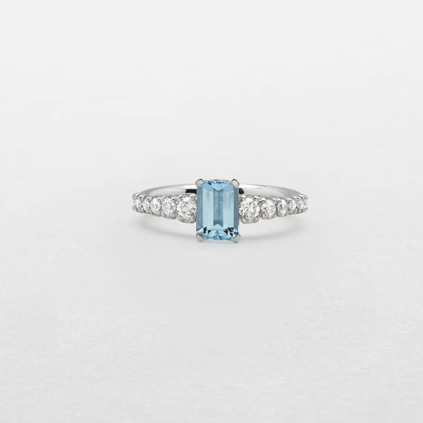 white gold with diamonds and aquamarine ring