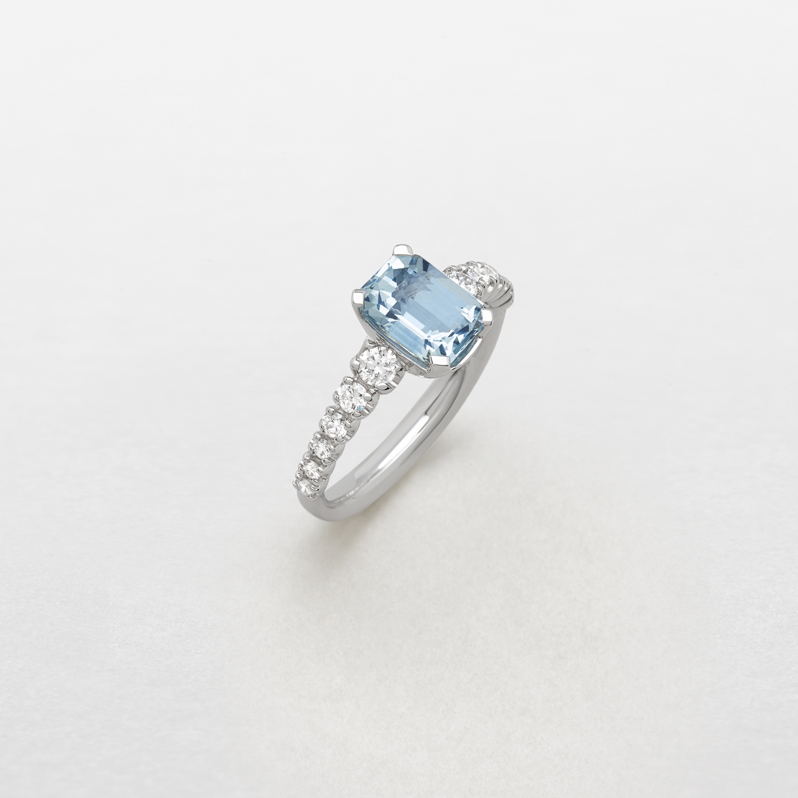 white gold with diamonds and aquamarine ring