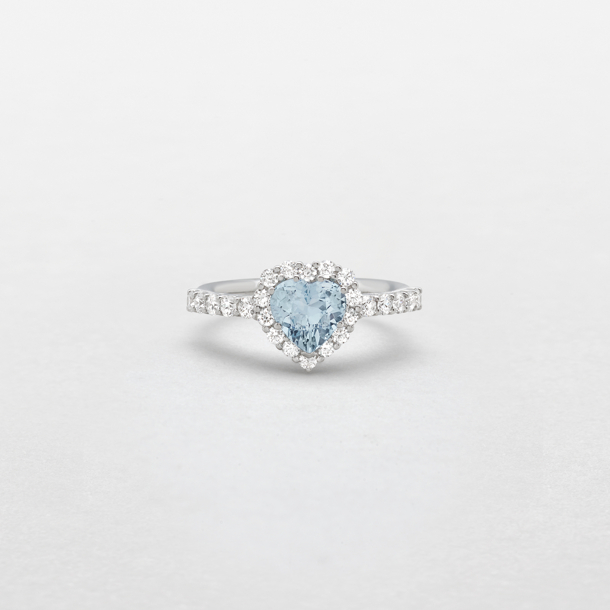 white gold with diamonds and aquamarine ring