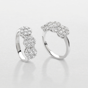 anello in oro bianco e diamanti