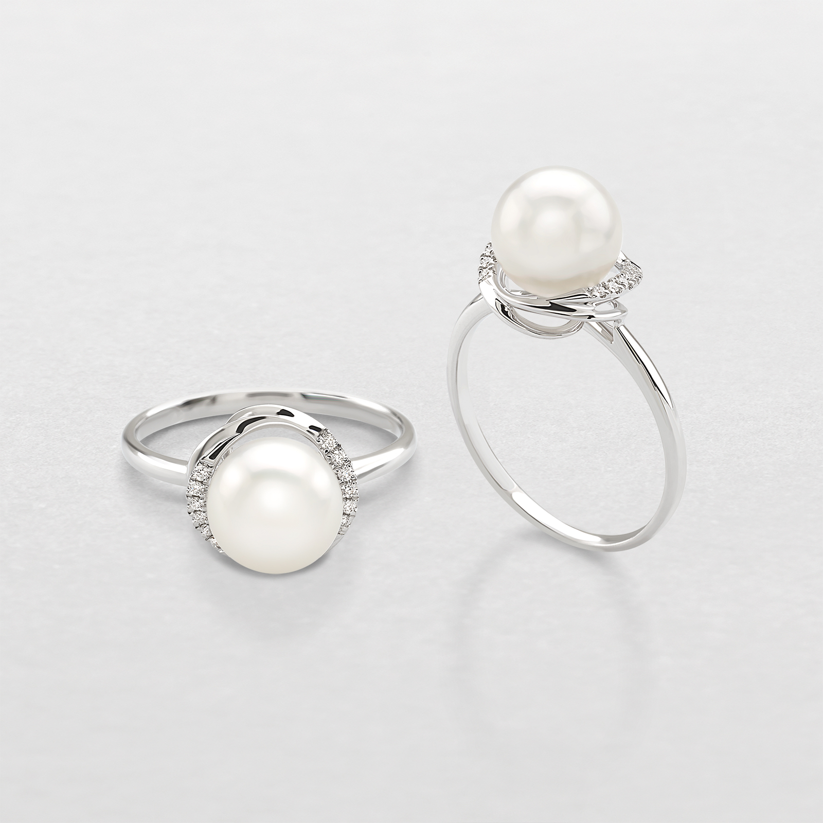 white gold with pearl and diamonds ring